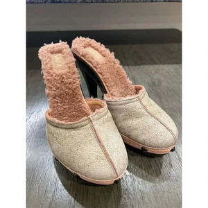 Vivia Women's Pink Furry High Heel Mules Size 38 , 7.5 Studded Details